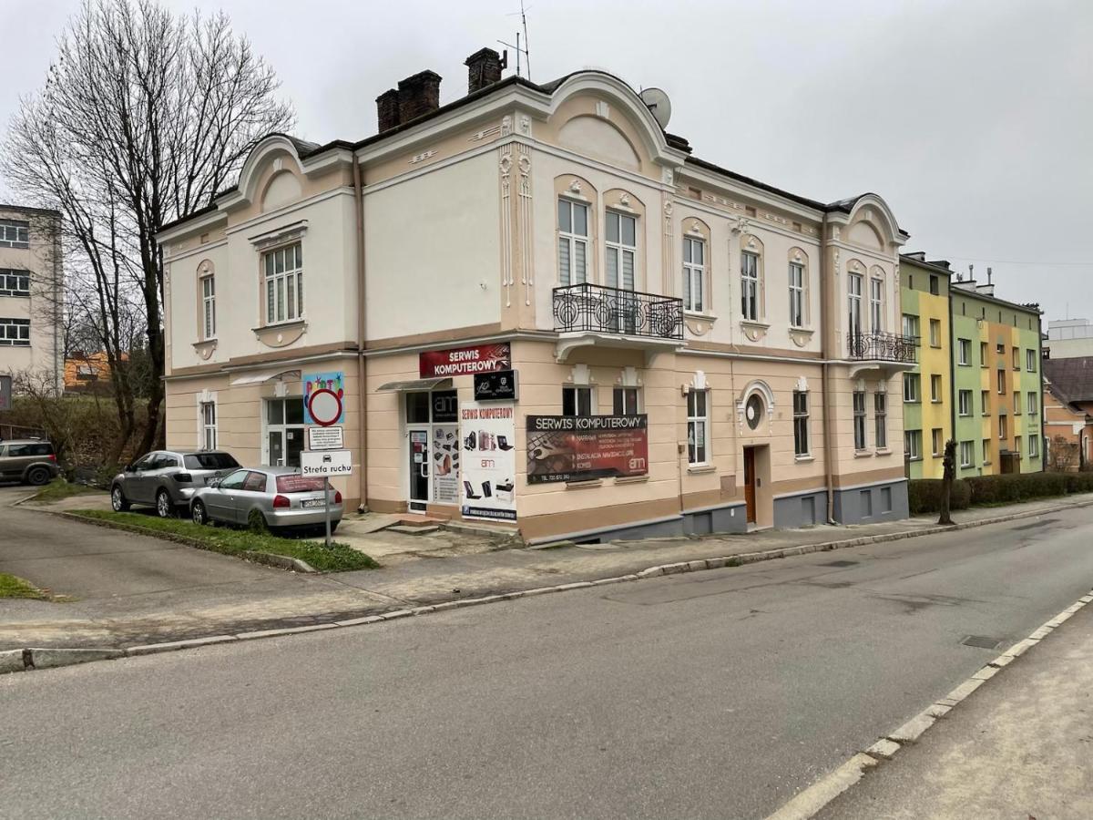 Apartament Z Jacuzzi W Centrum Sanoka Buitenkant foto